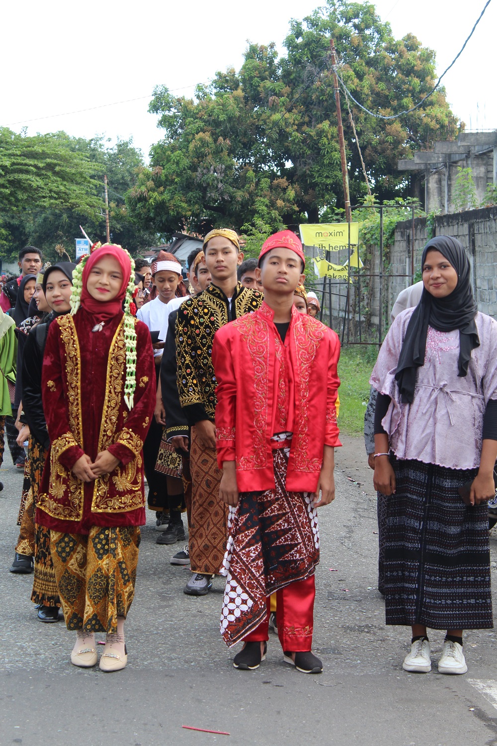 SMP NEGERI 1 ENDE SELATAN MENGAMBIL BAGIAN DALAM LOMBA KARNAVAL BUDAYA HUT RI KE 80 SMP NEGERI 1 ENDE SELATAN MENGAMBIL BAGIAN DALAM LOMBA KARNAVAL BUDAYA HUT RI KE 80